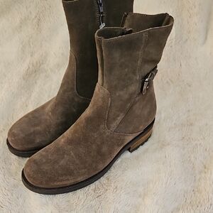 La CANADIENNE Taupe Suede Combat Boots